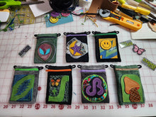 Load image into Gallery viewer, OOAK Trapsack- Smile