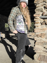 Load image into Gallery viewer, OOAK- S PendeltMoon (Upcycled)